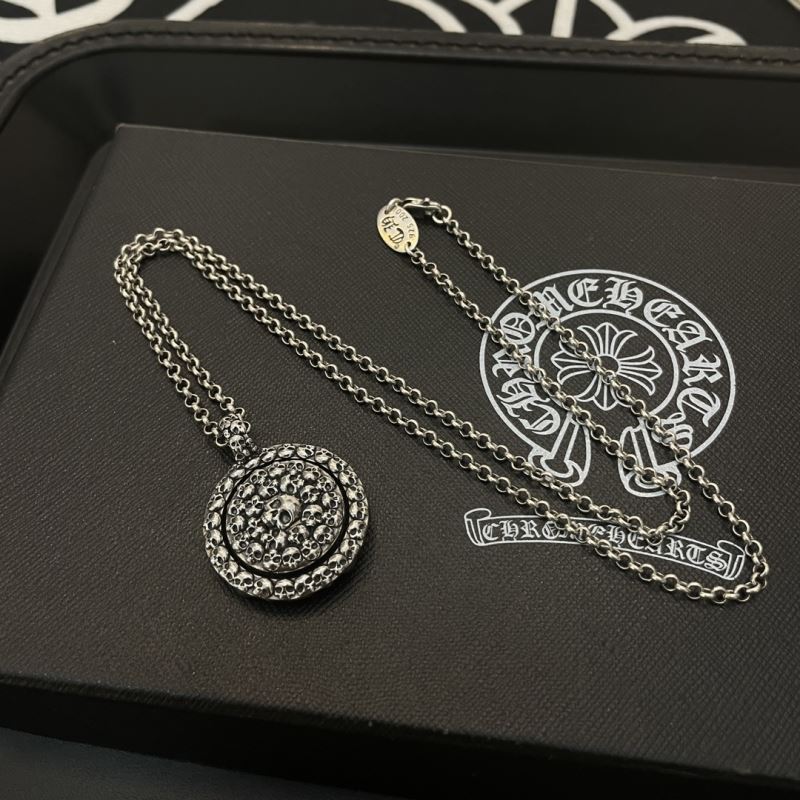 Ch*0me He**ts necklaces